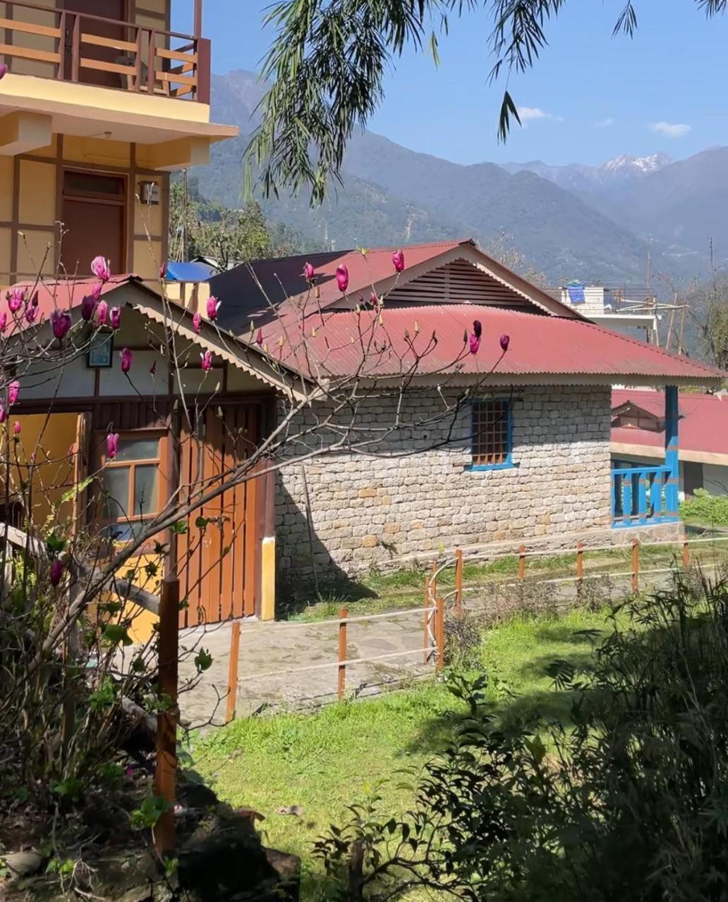 Daragaon Retreat Apartment Пелинг Екстериор снимка